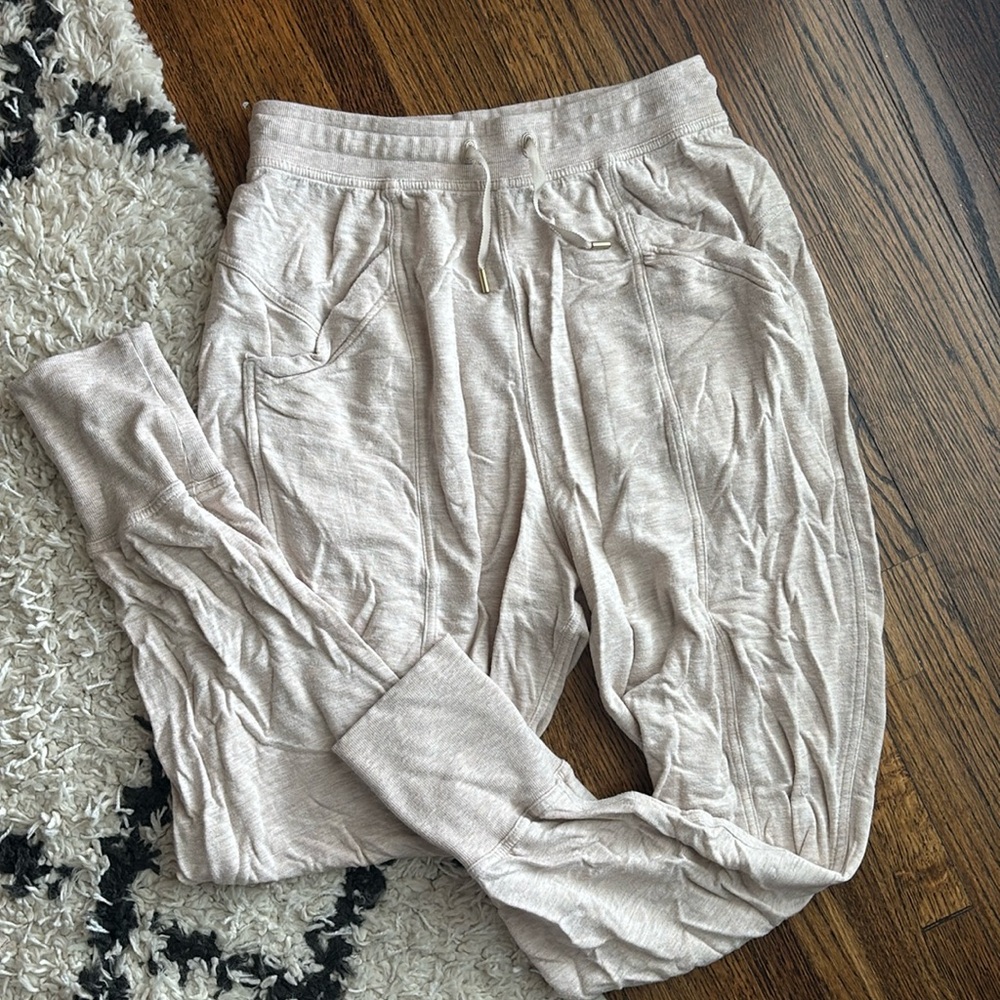 Lululemon joggers